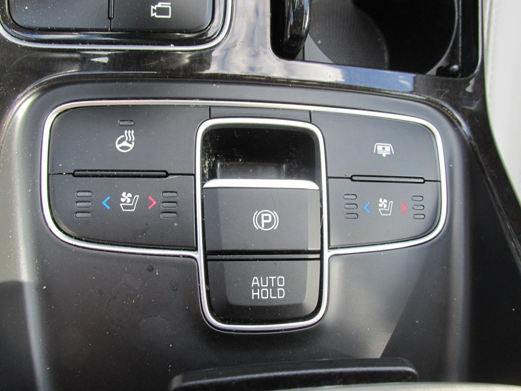 2016 Kia Cadenza Image 14
