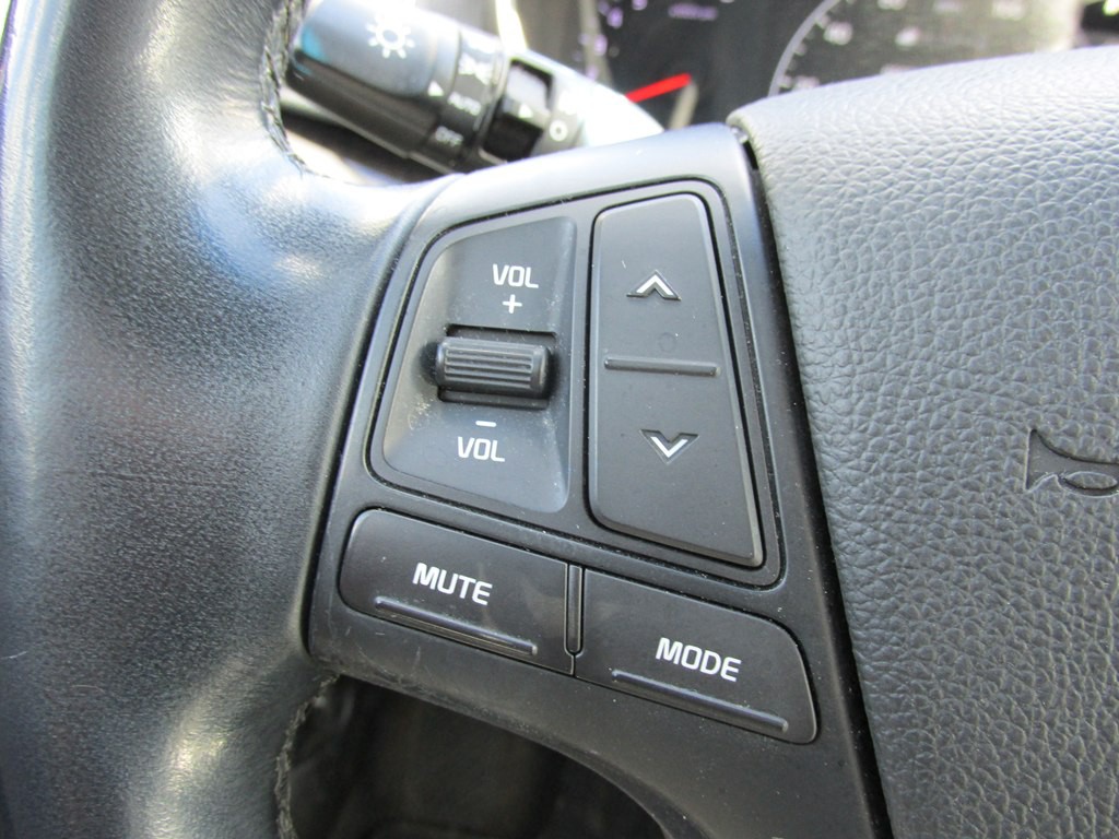 2016 Kia Cadenza Image 15