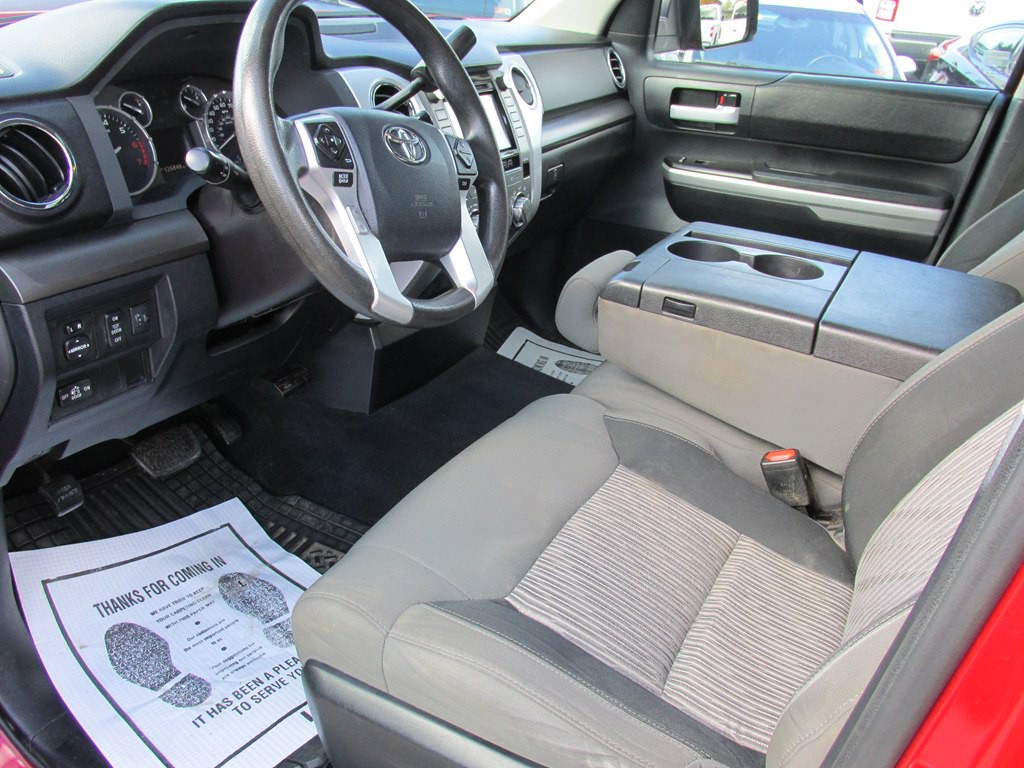 2017 Toyota Tundra Image 8