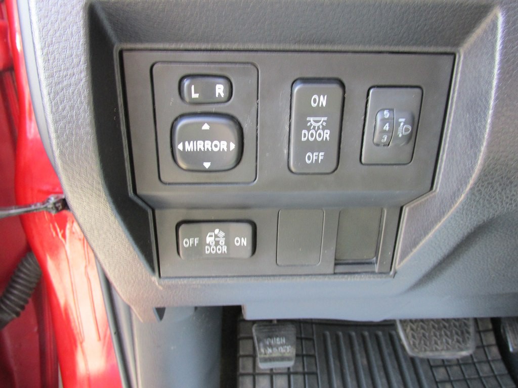 2017 Toyota Tundra Image 15