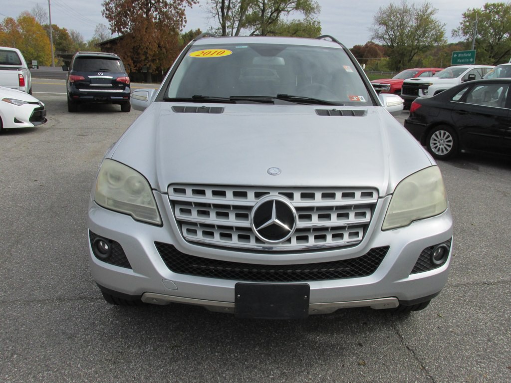 2010 Mercedes-Benz M-Class Image 3