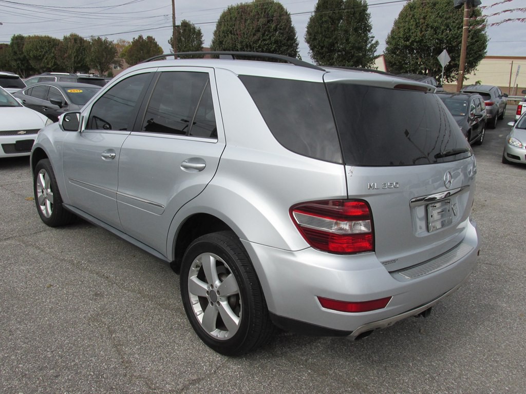 2010 Mercedes-Benz M-Class Image 6