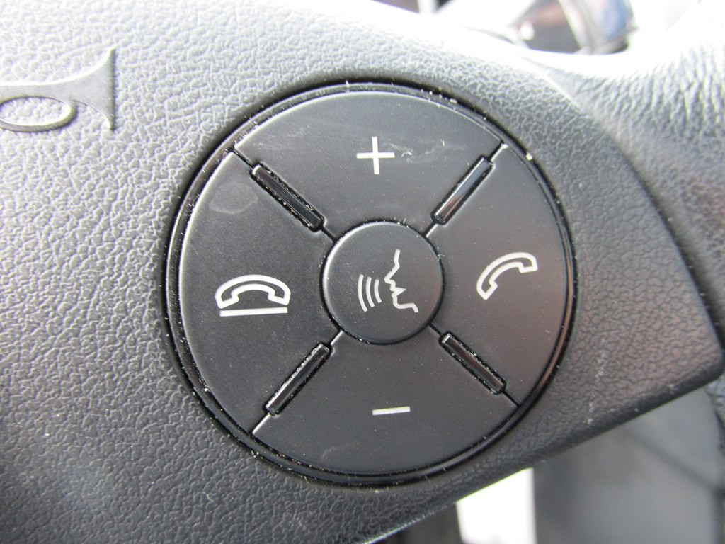 2010 Mercedes-Benz M-Class Image 15