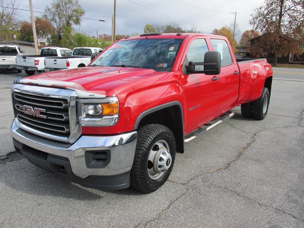 2015 GMC Sierra Image 1