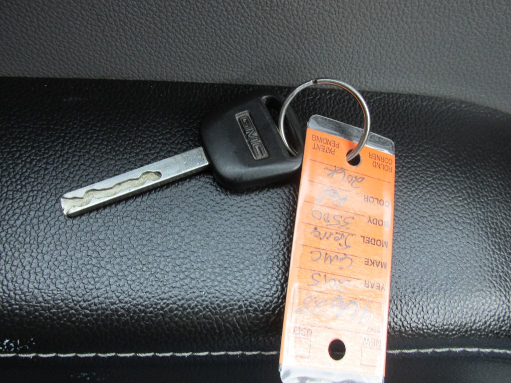 2015 GMC Sierra Image 13