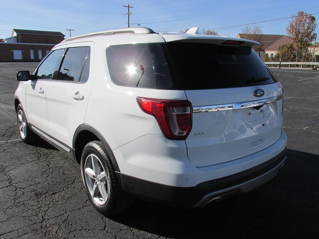 2017 Ford Explorer Image 6