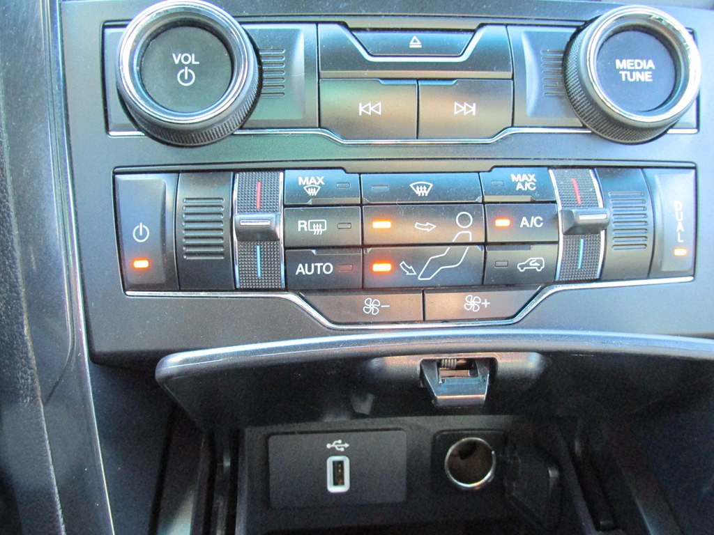 2017 Ford Explorer Image 13