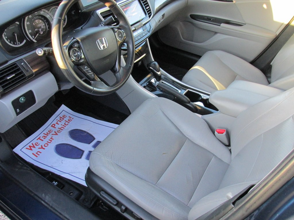 2016 Honda Accord Image 8