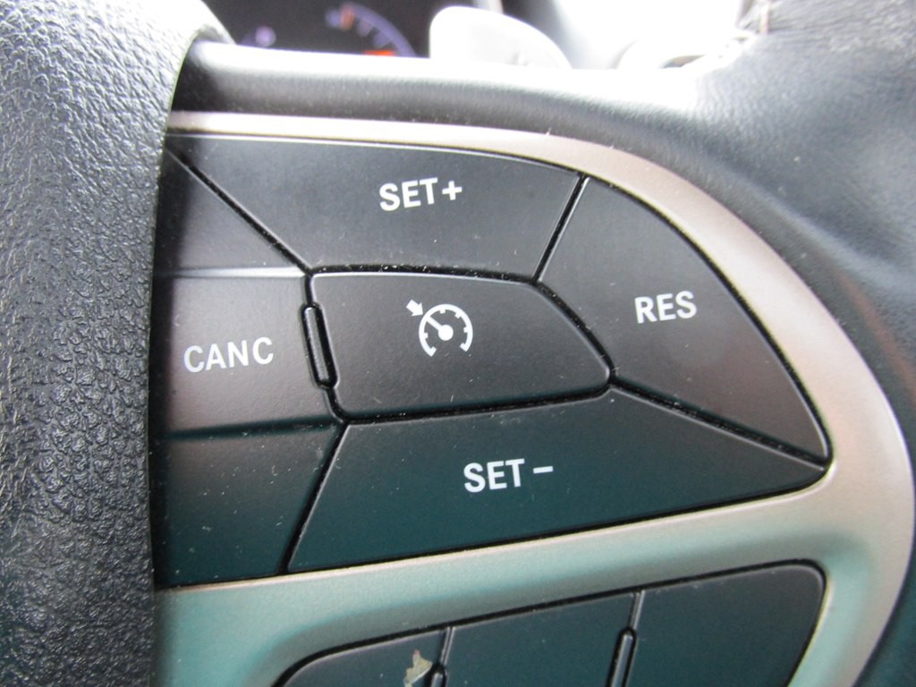 2017 Jeep Grand Cherokee Image 14