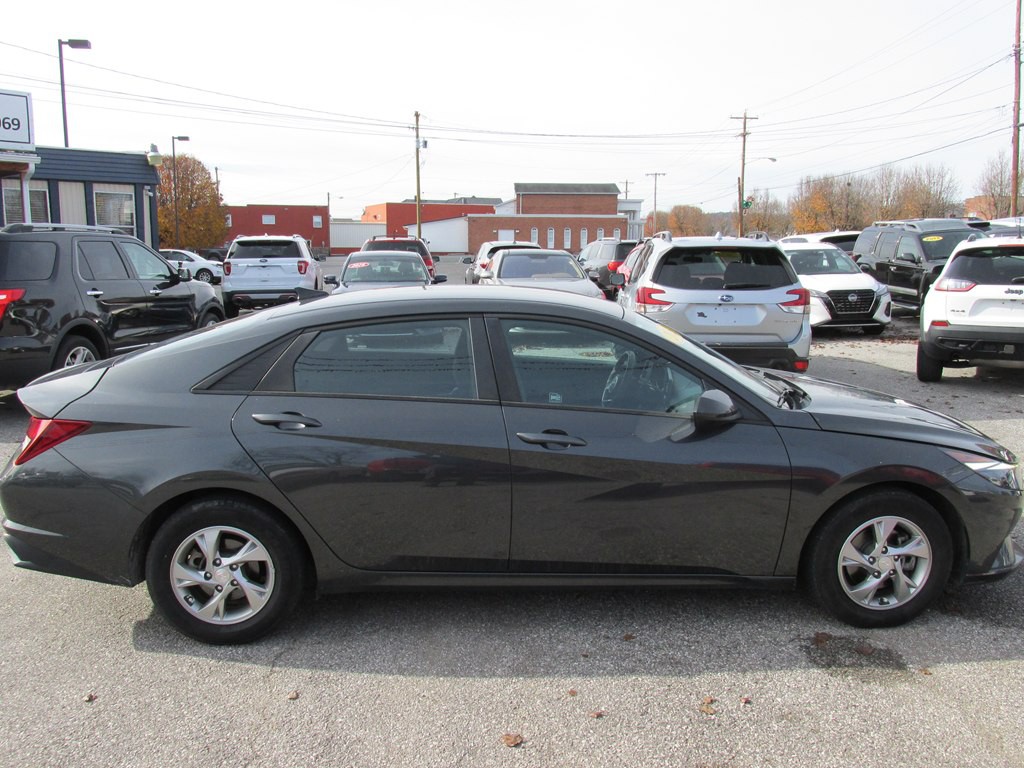 2021 Hyundai Elantra Image 4