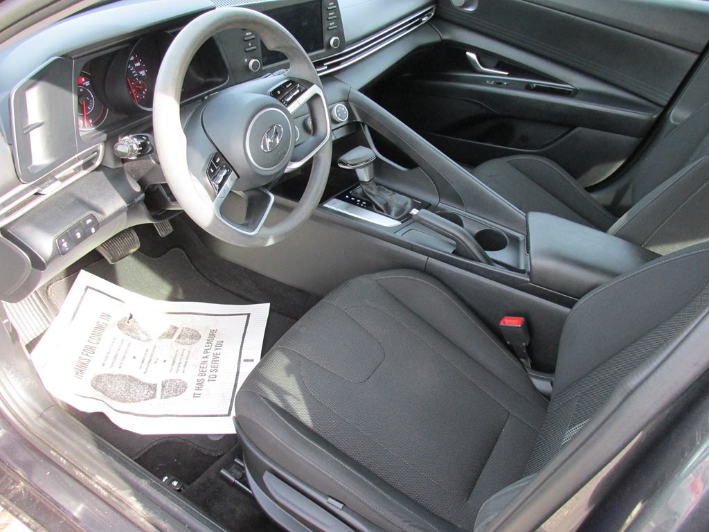 2021 Hyundai Elantra Image 7