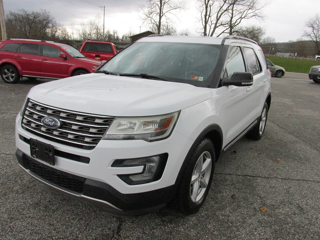 2017 Ford Explorer Image 1