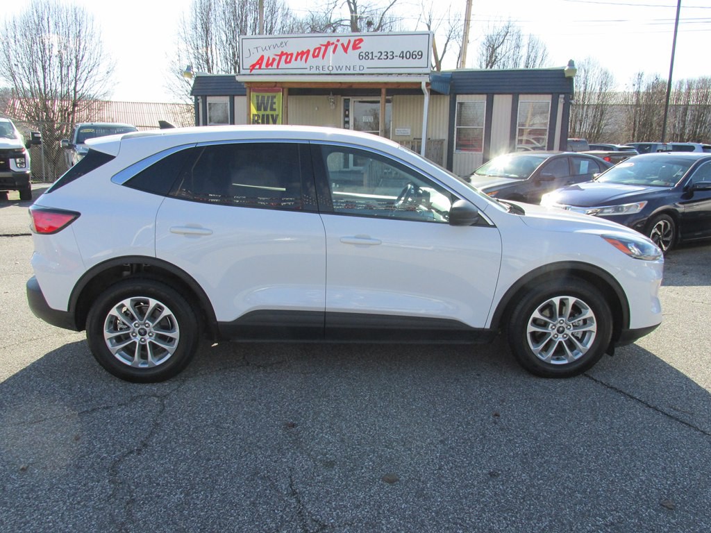 2022 Ford Escape Image 4