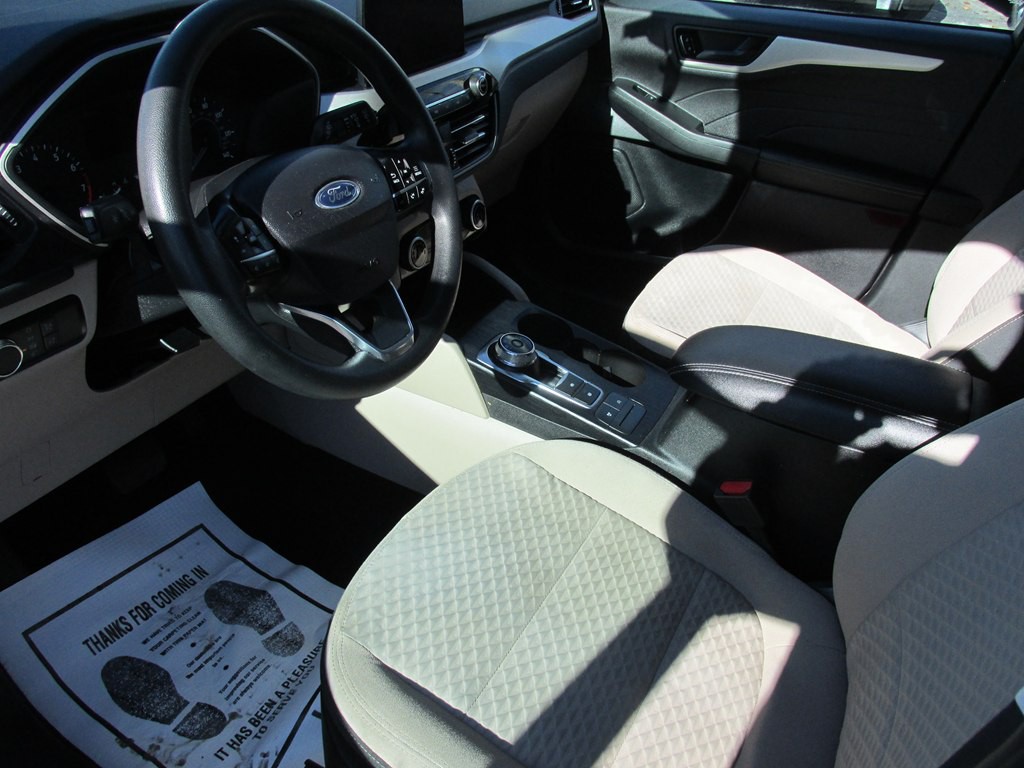 2022 Ford Escape Image 9