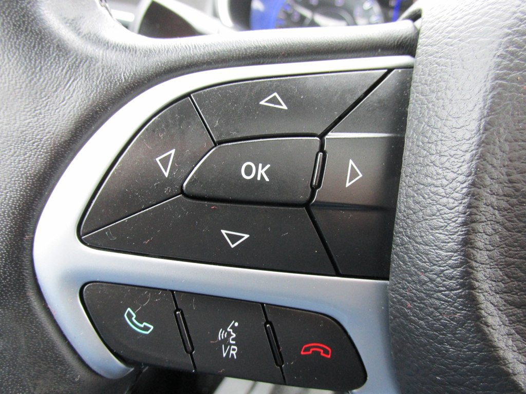 2015 Chrysler 200 Image 15