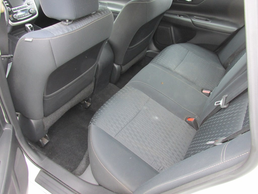 2018 Nissan Altima Image 9