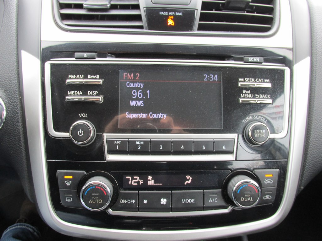 2018 Nissan Altima Image 11