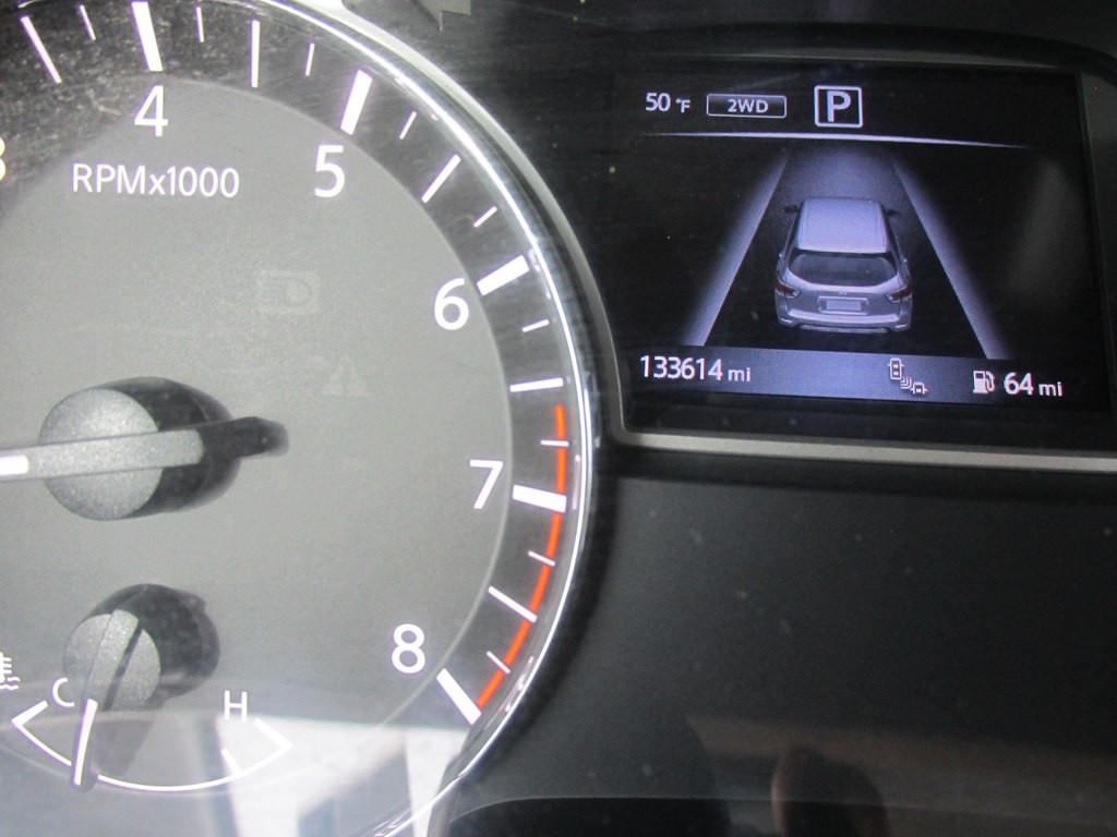 2017 Nissan Pathfinder Image 2