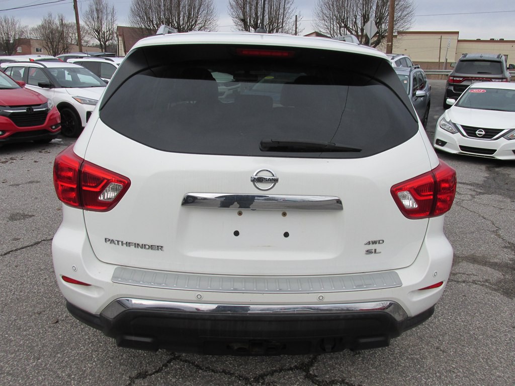 2017 Nissan Pathfinder Image 5