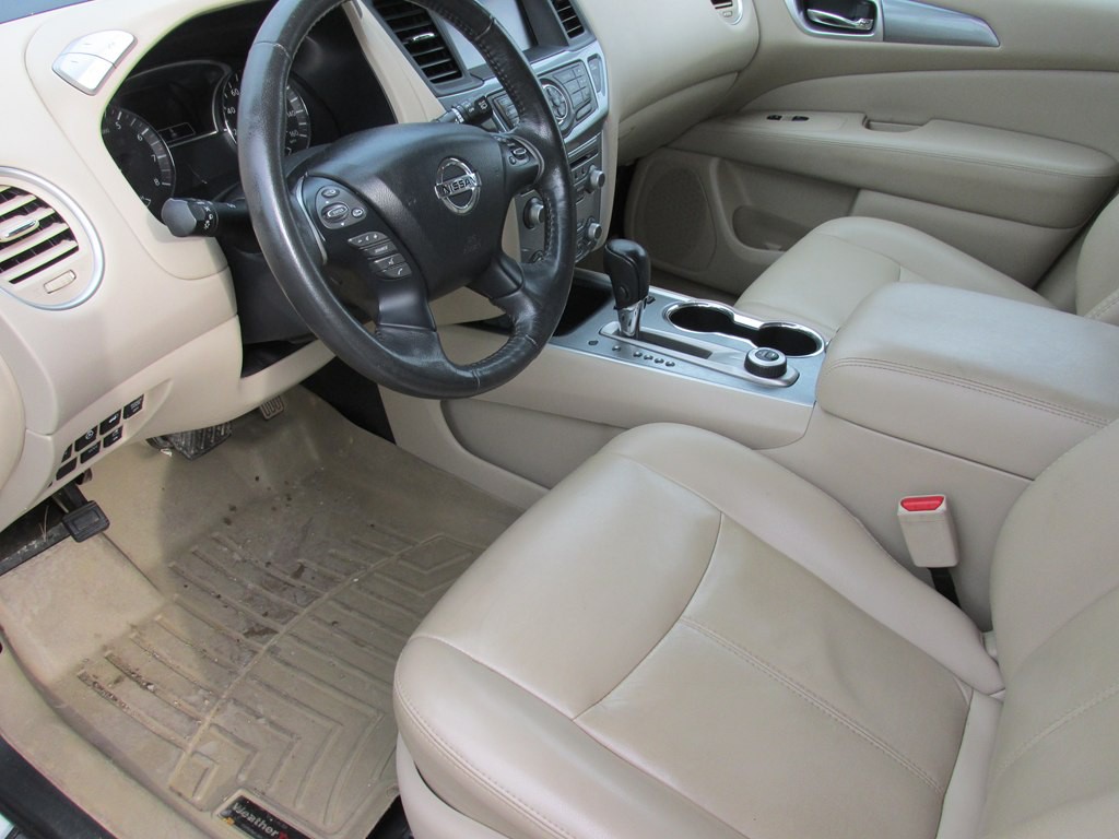 2017 Nissan Pathfinder Image 9