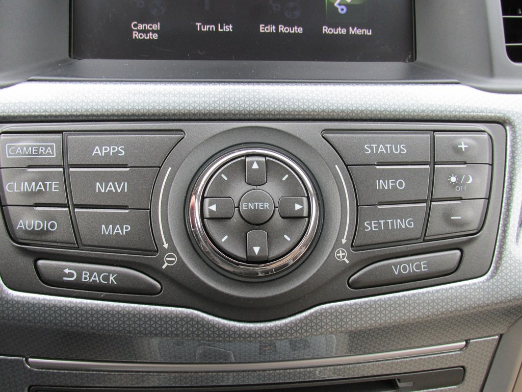 2017 Nissan Pathfinder Image 13