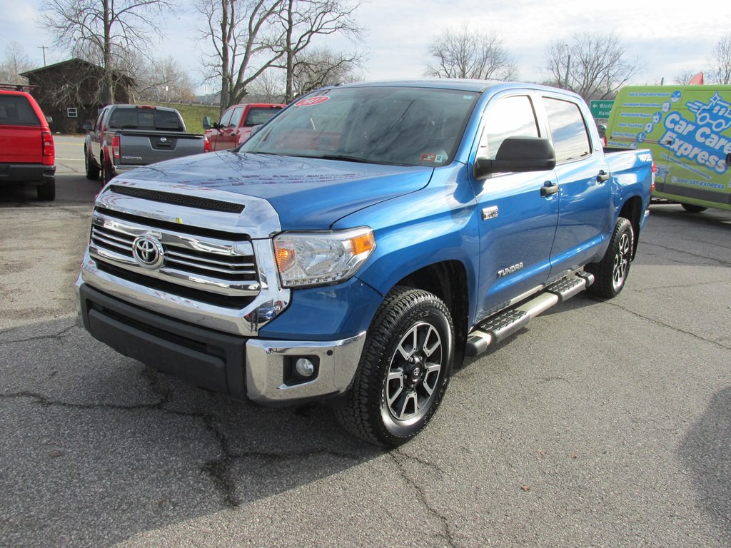 2017 Toyota Tundra Image 1