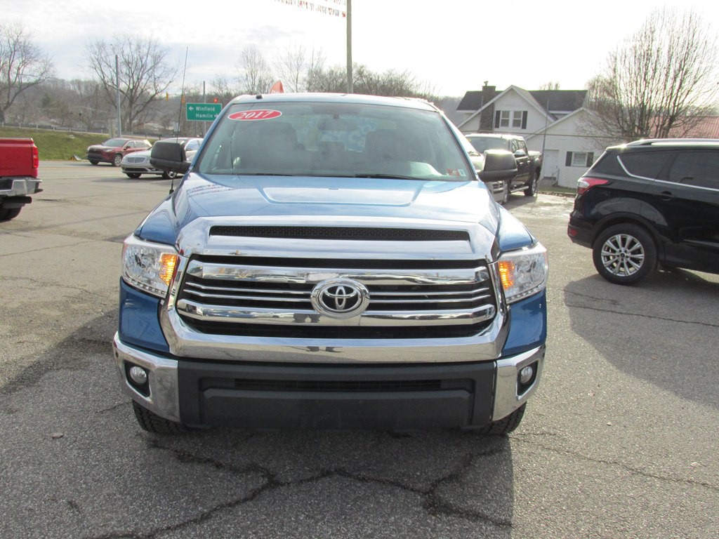 2017 Toyota Tundra Image 3