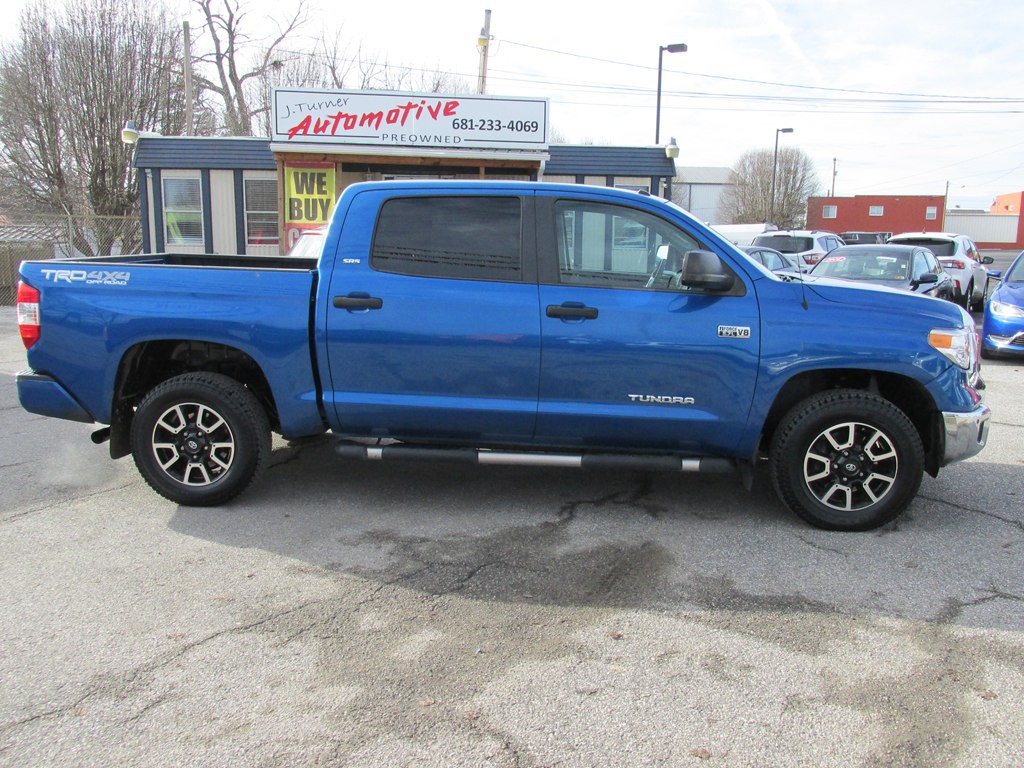 2017 Toyota Tundra Image 4