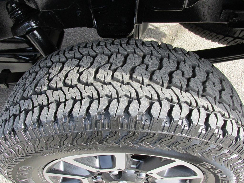 2017 Toyota Tundra Image 9