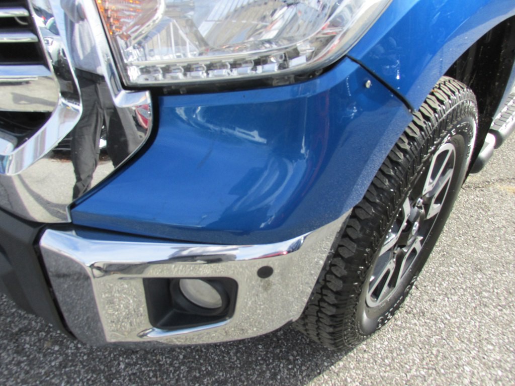 2017 Toyota Tundra Image 19