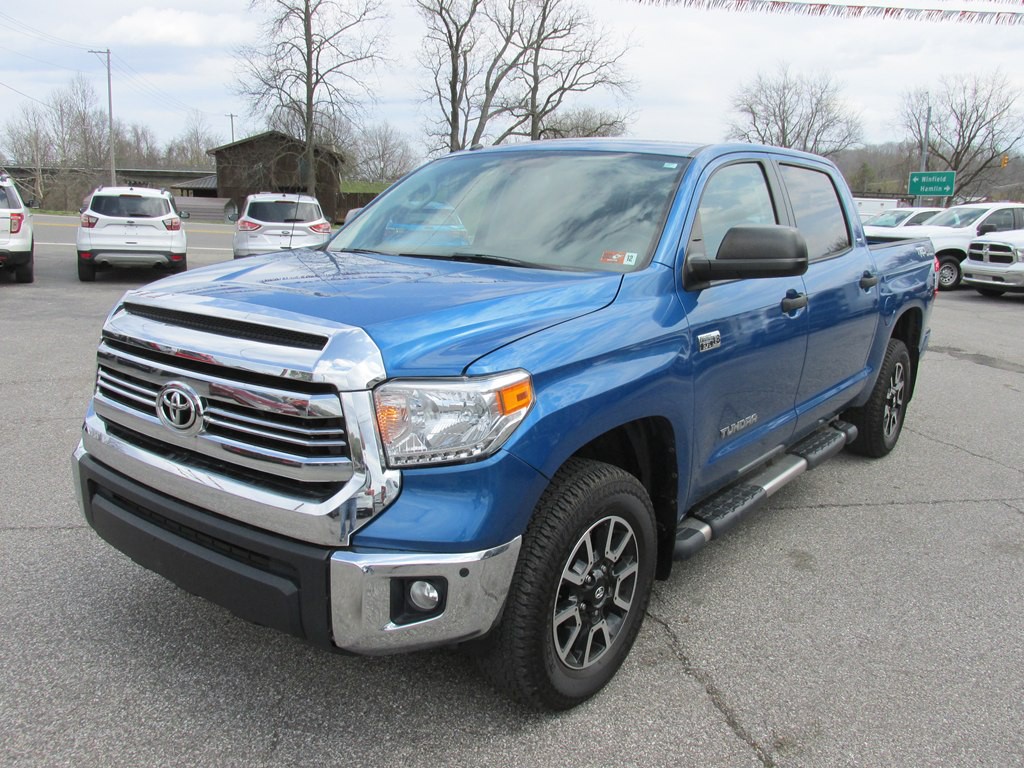 2017 Toyota Tundra Image 1