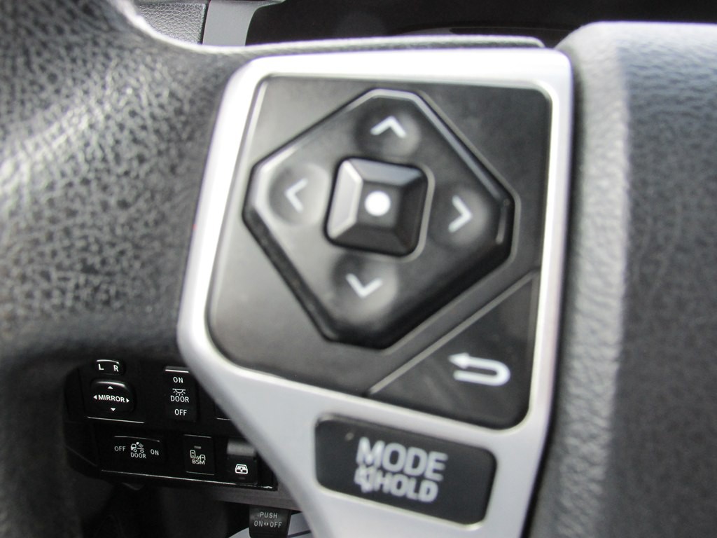 2017 Toyota Tundra Image 15