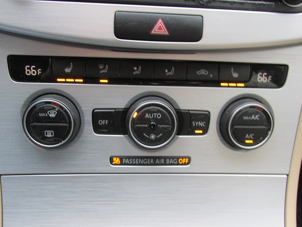 2016 Volkswagen CC Image 12