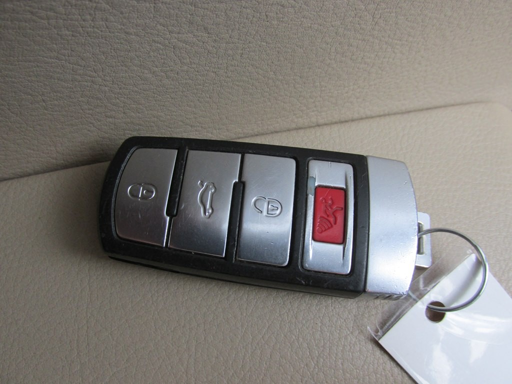 2016 Volkswagen CC Image 16