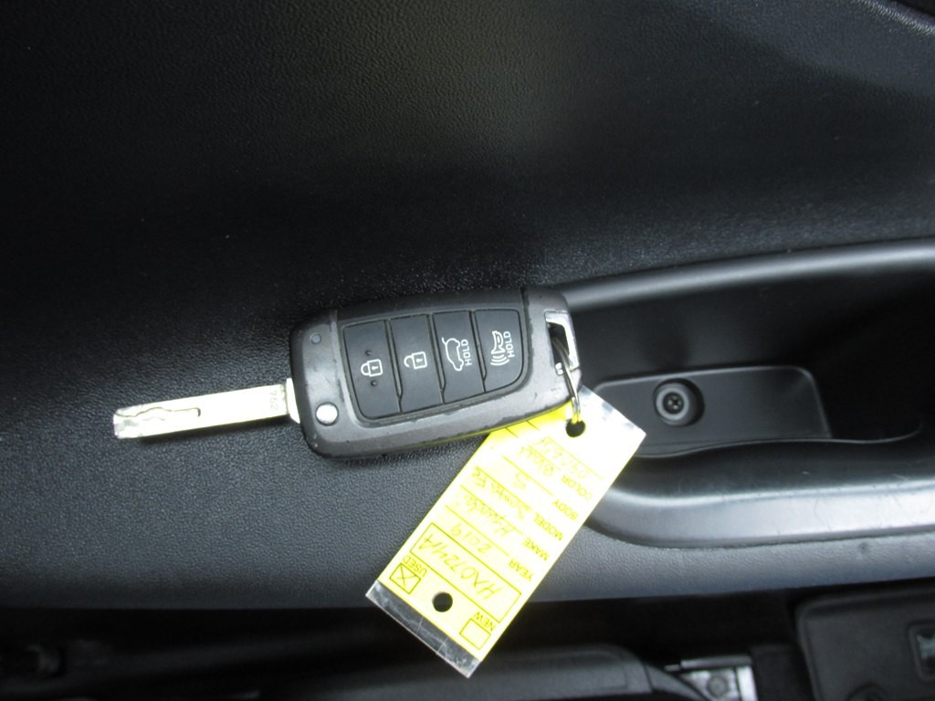 2019 Hyundai Santa Fe Image 17