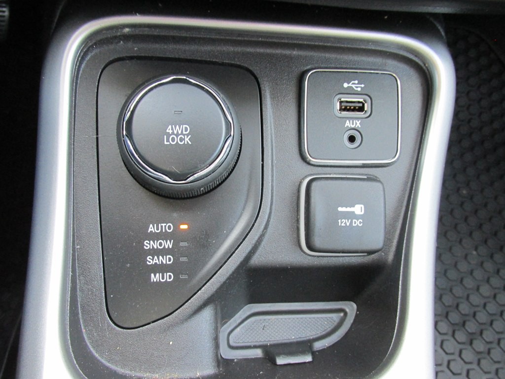 2018 Jeep Compass Image 13