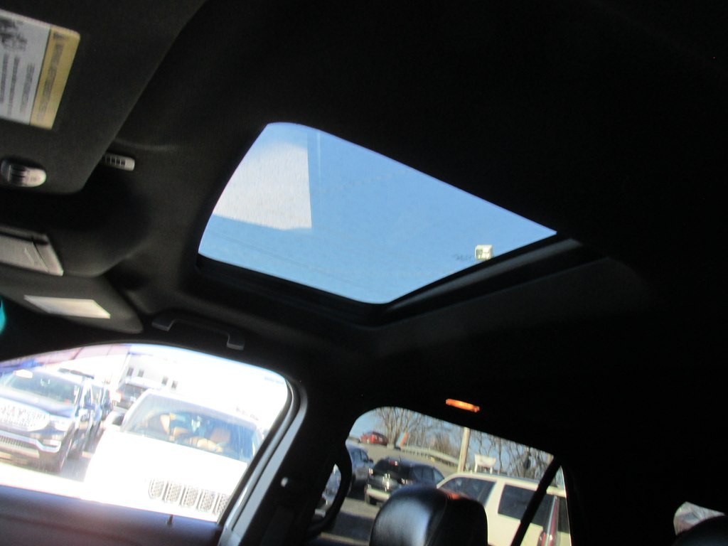 2016 Ford Explorer Image 12