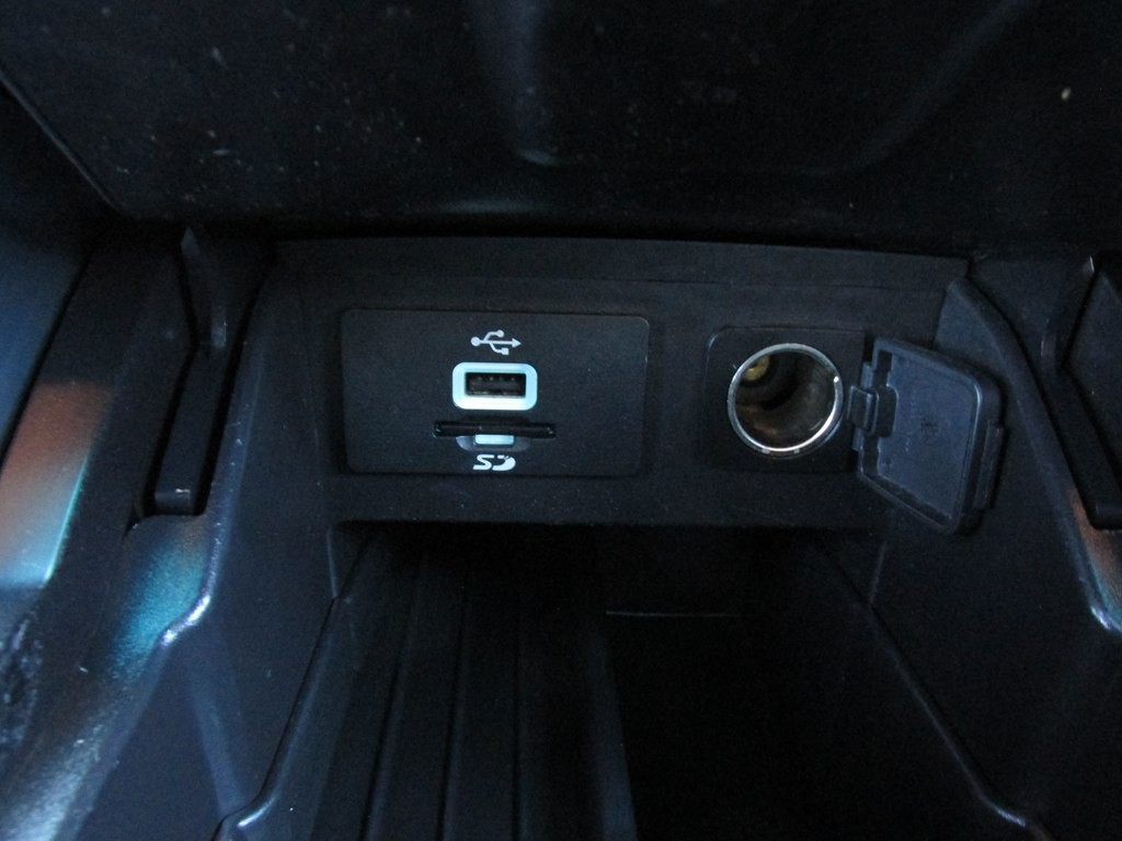 2016 Ford Explorer Image 16