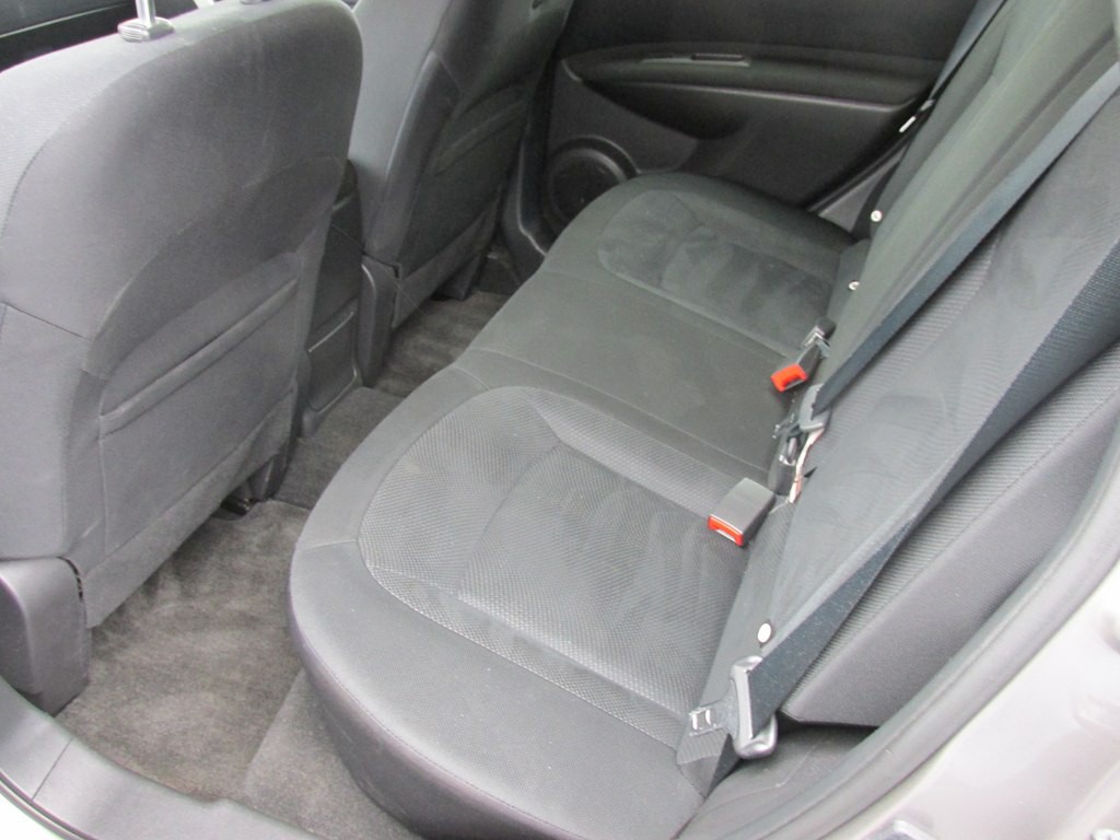 2015 Nissan Rogue Image 10