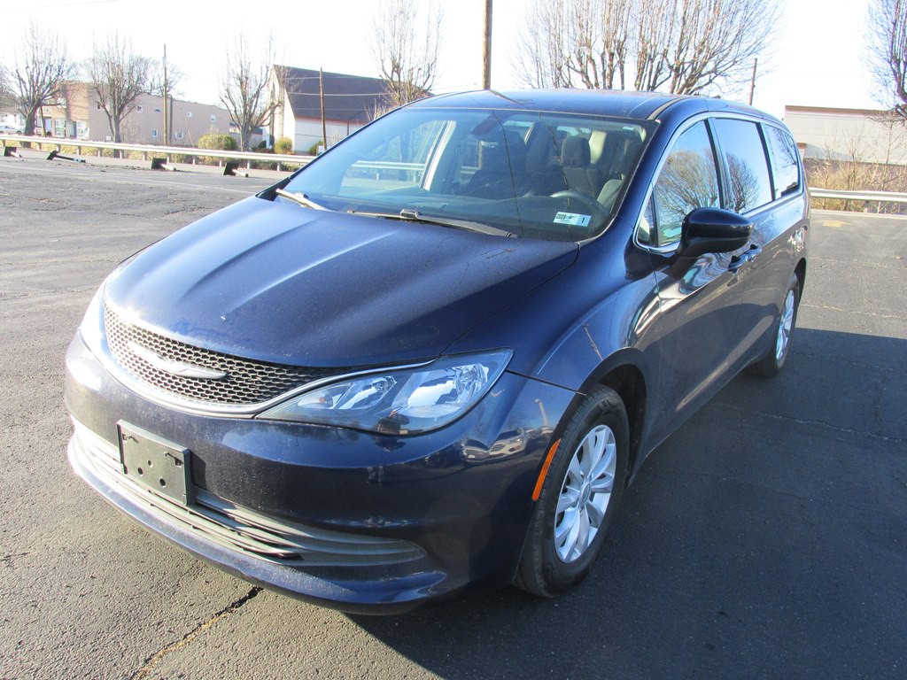 2017 Chrysler Pacifica Image 1
