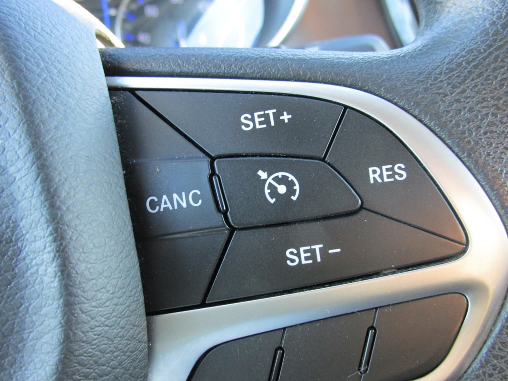 2017 Chrysler Pacifica Image 15