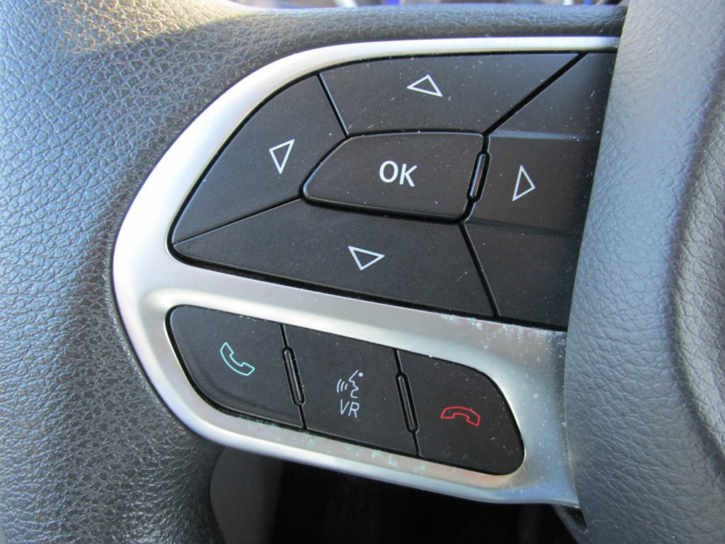 2017 Chrysler Pacifica Image 16