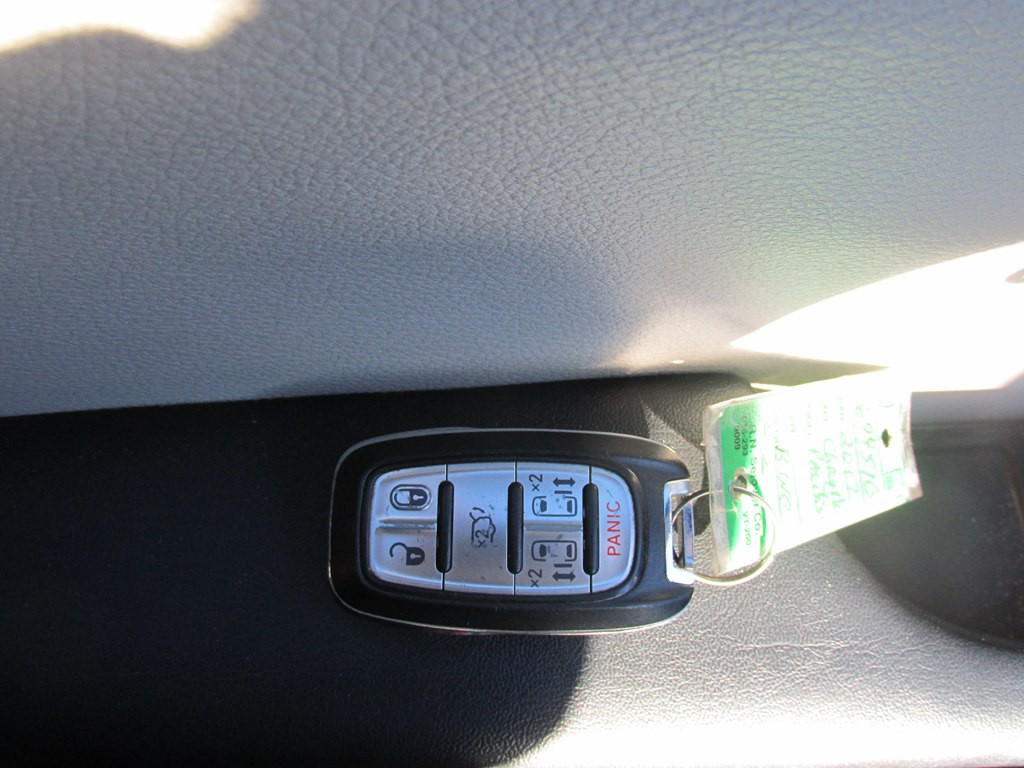 2017 Chrysler Pacifica Image 17