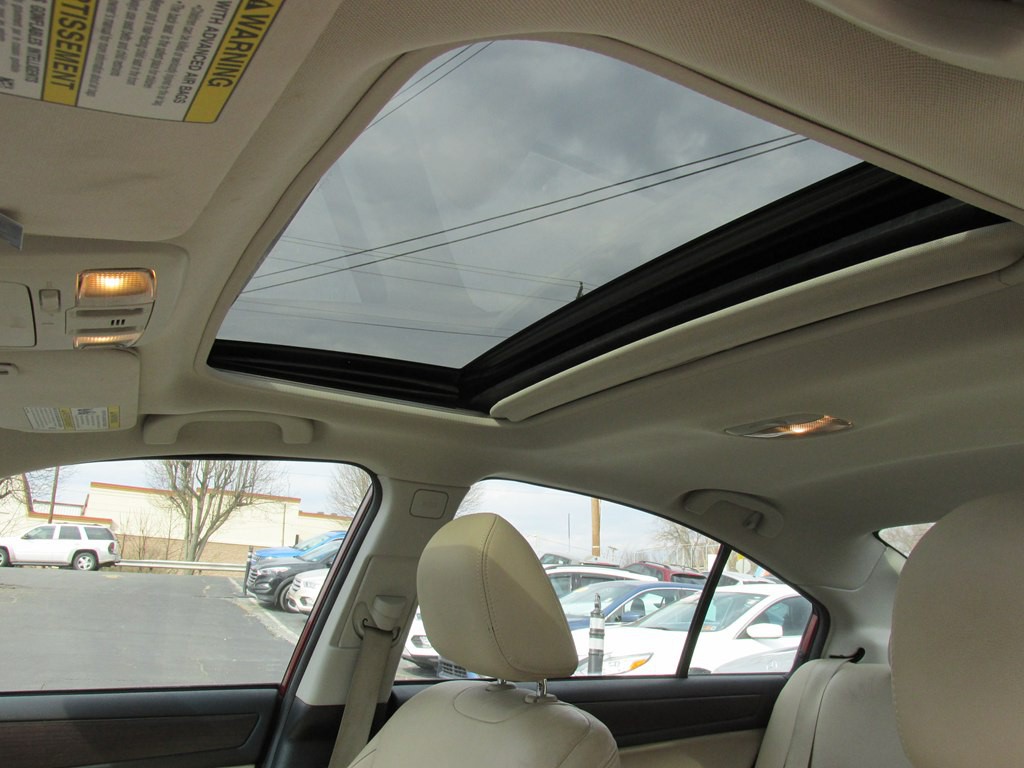 2015 Subaru Legacy Image 11