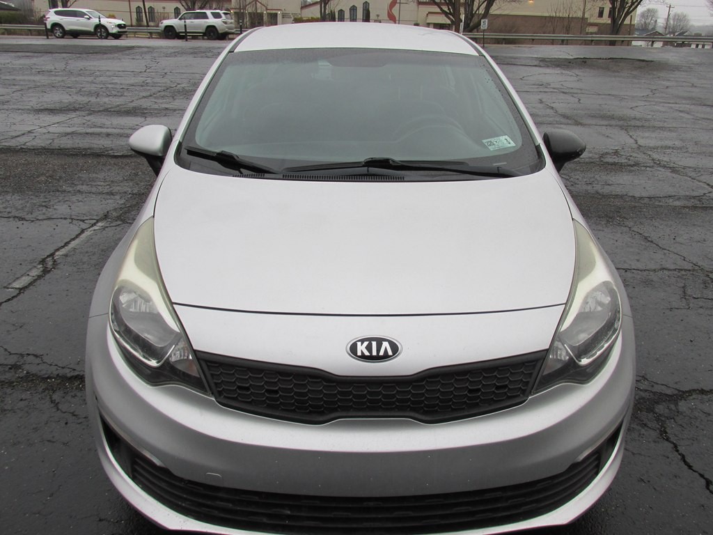 2017 Kia Rio Image 2