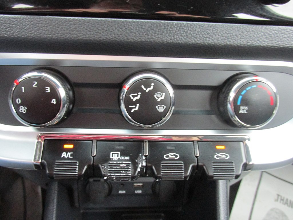 2017 Kia Rio Image 12