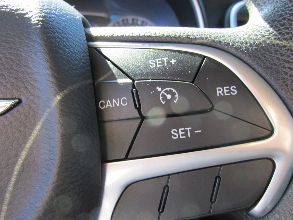 2016 Chrysler 200 Image 13