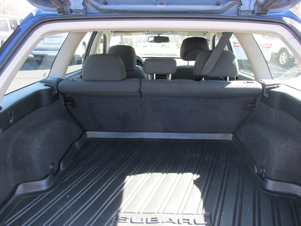 2009 Subaru Outback Image 7
