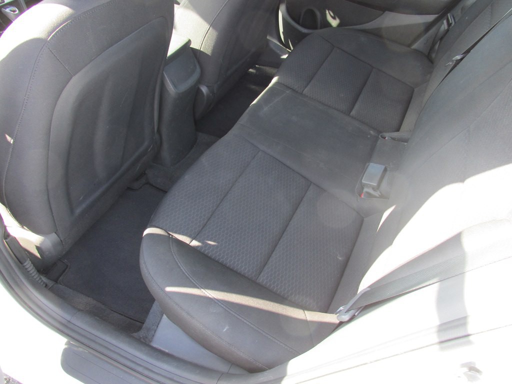 2020 Hyundai Elantra Image 9