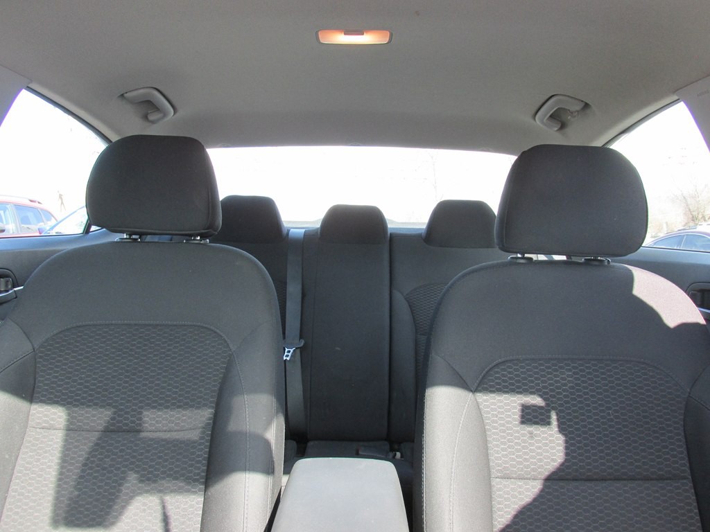 2020 Hyundai Elantra Image 10